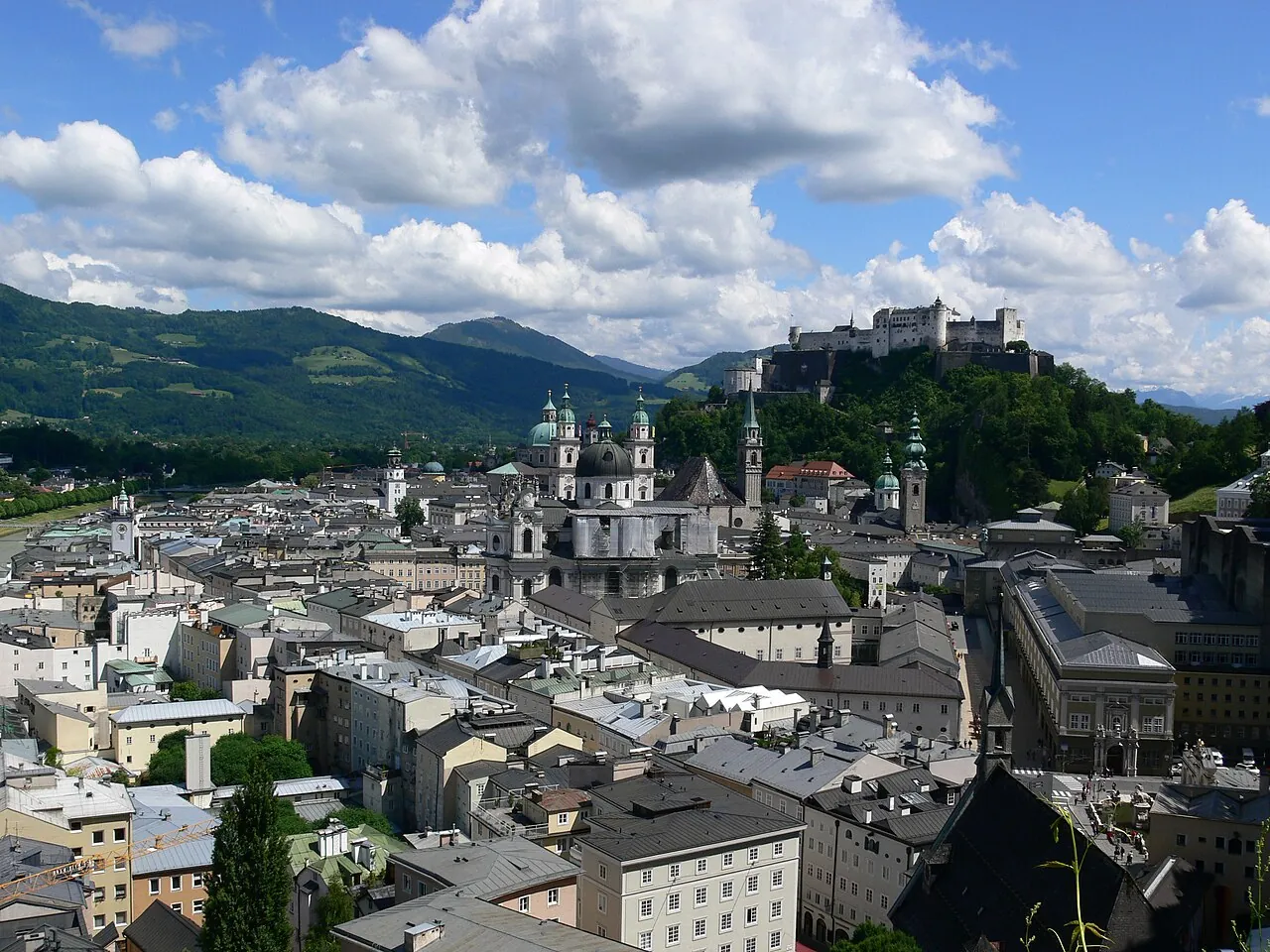 Salzburger Altstadt vom Mönchsberg aus